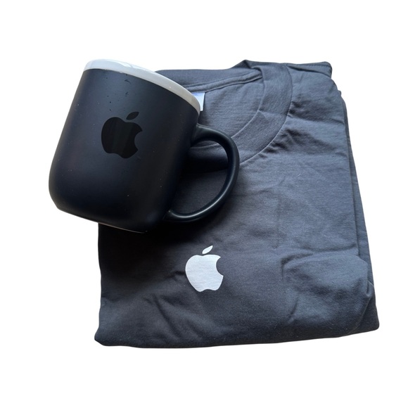 Apple Other - Apple logo Gray T-Shirt and Black Mug Set